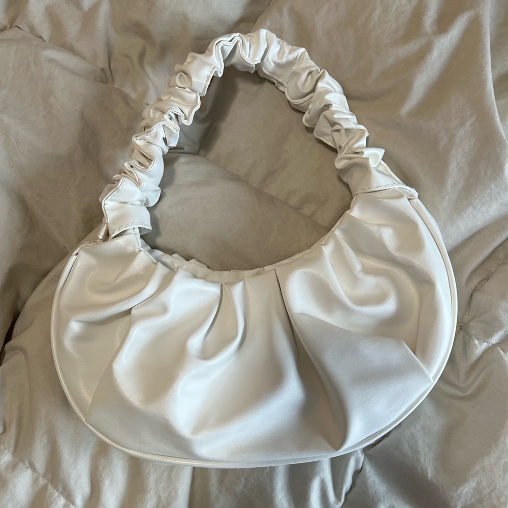 White Ruched Handbag - Picture 3 of 3
